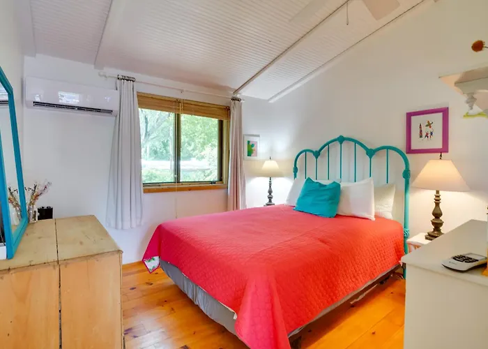 Apartment Pet-friendly About 12 Mi To Wineries!